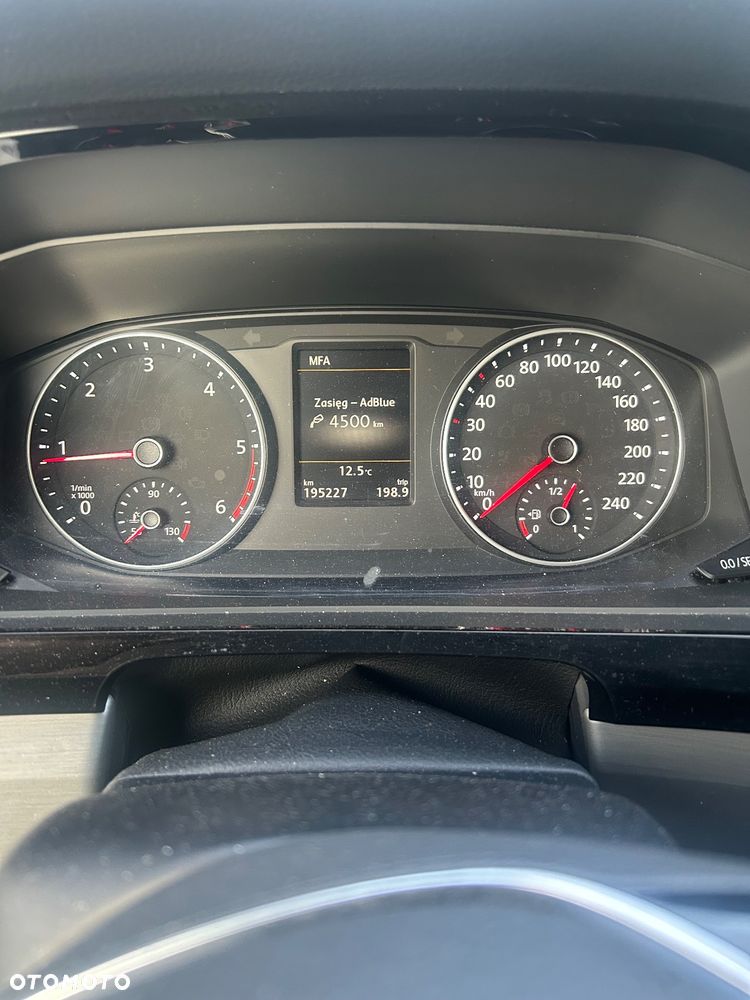 Volkswagen Multivan 2.0 BiTDI L1 Generation SIX 4Motion DSG - 17