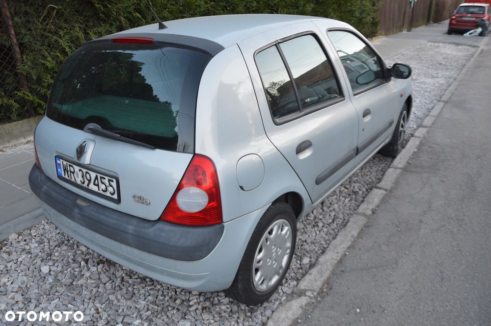 Renault Clio 1.2 16V Authentique - 3