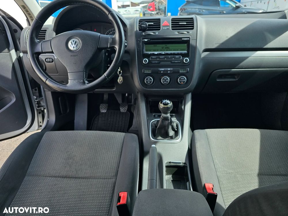 Volkswagen Jetta 1.9 TDI Comfortline - 11