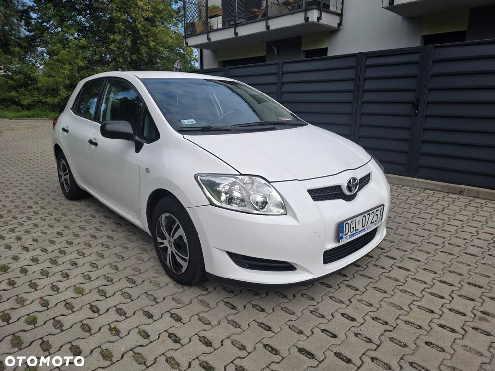 Toyota Auris - 1