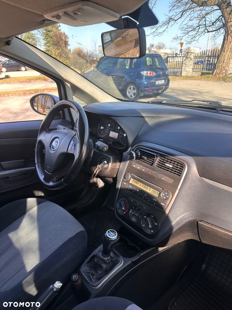 Fiat Grande Punto - 24