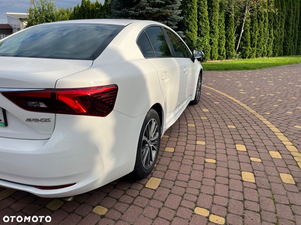Toyota Avensis 2.0 D-4D Premium - 6