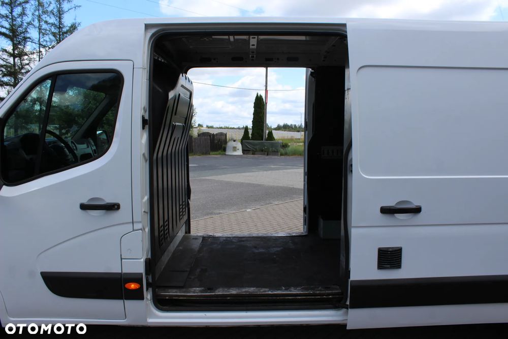Nissan NV400 - 16