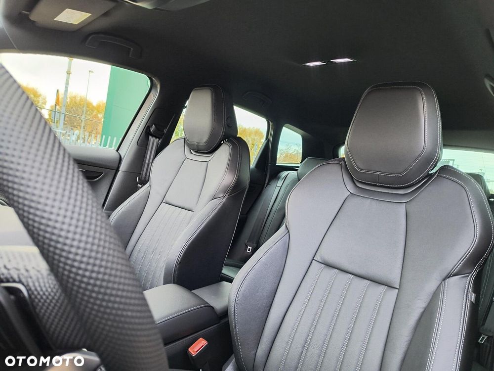 Skoda Karoq 1.5 TSI ACT Sportline DSG - 11