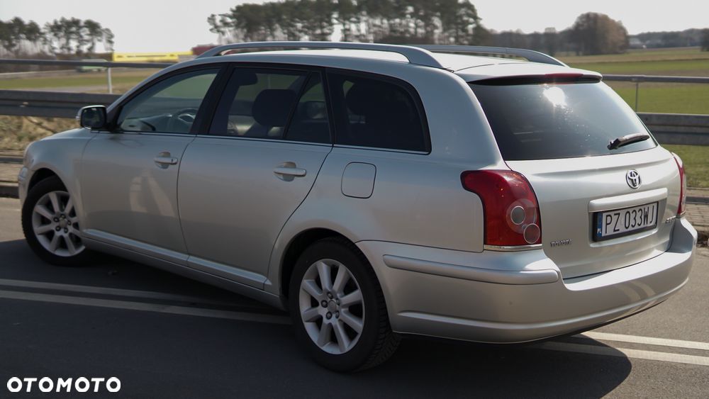 Toyota Avensis 1.8 VVT-i Sol - 3