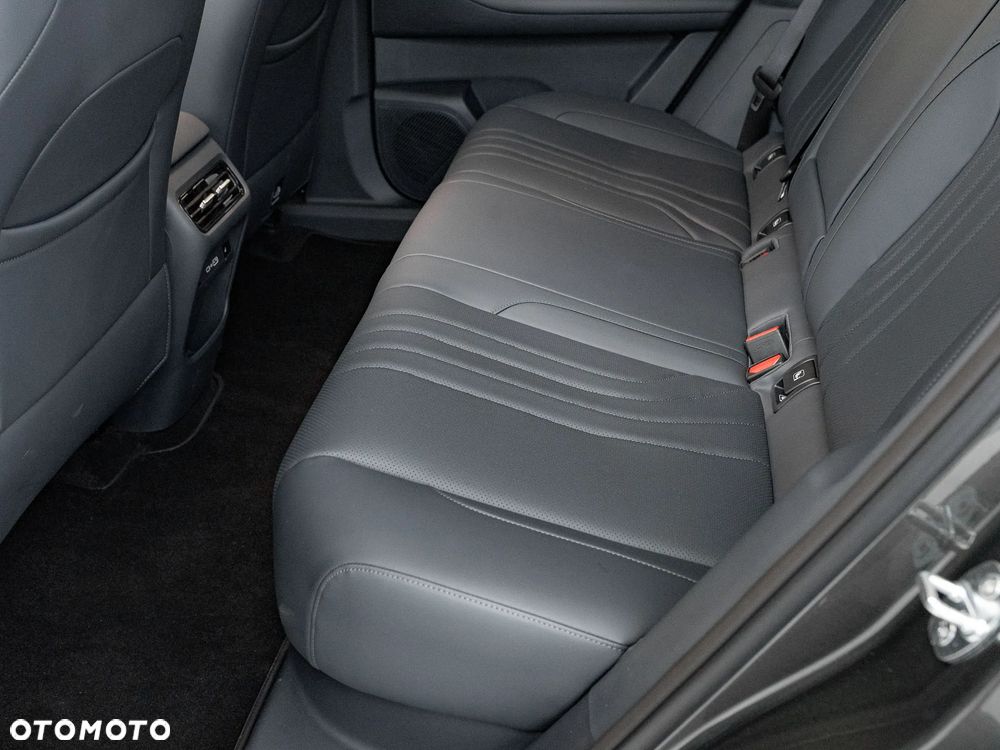 Geely Starray EM-i 1.5 PHEV Max - 14