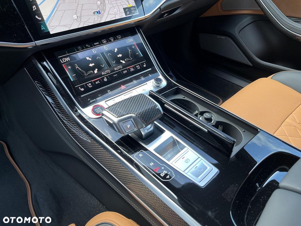 Audi S8 - 33