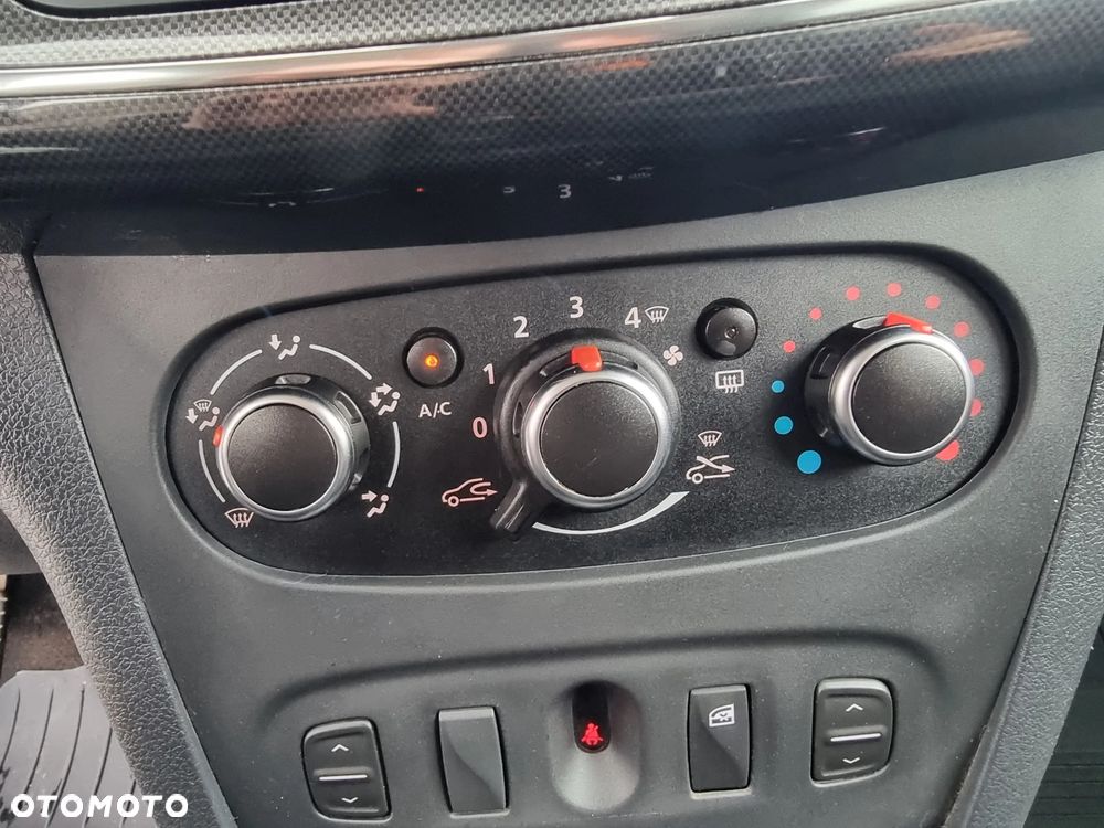 Dacia Sandero SCe 75 Acces - 11