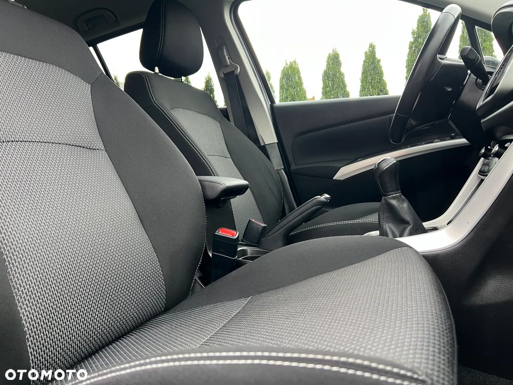 Suzuki SX4 S-Cross 1.6 VVT 4x2 limited+ - 36