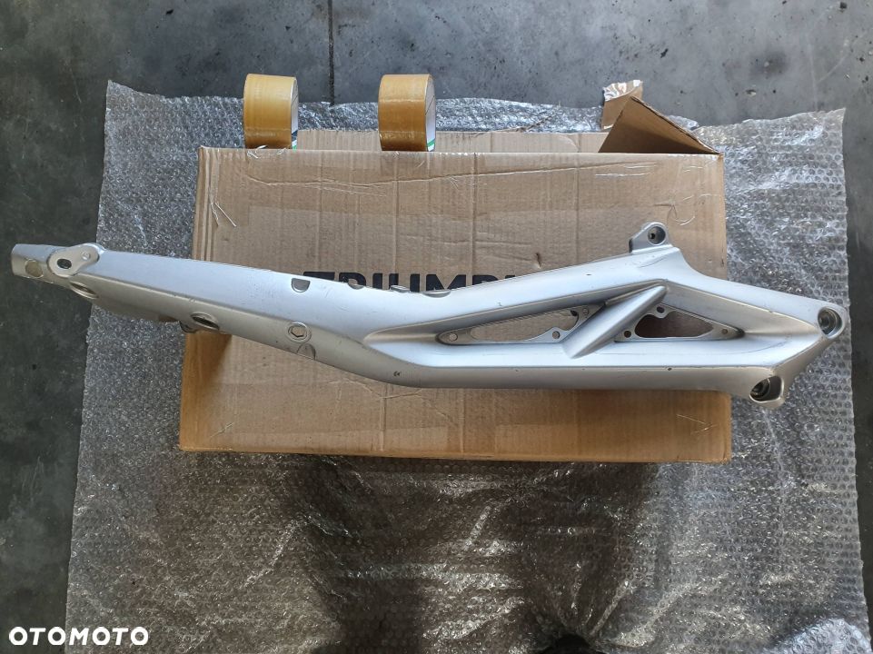 STELARZ TRIUMPH STREET TRIPLE 765 RS OGON PRAWY - 1