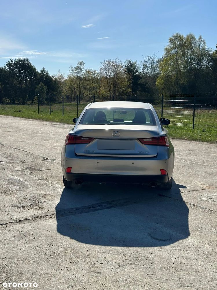 Lexus IS 250 Classic - 3