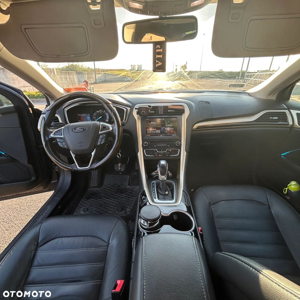 Ford Fusion - 9