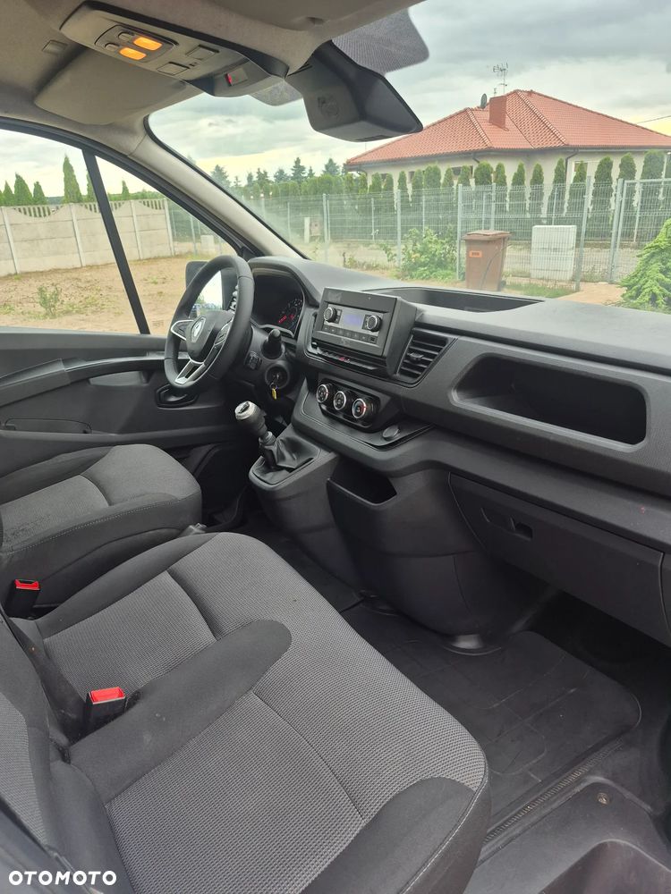Renault Trafic - 10