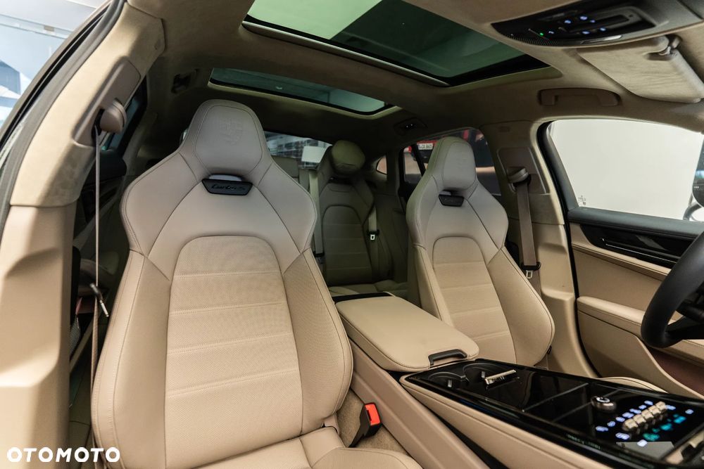 Porsche Panamera Turbo S E-Hybrid PHEV - 17