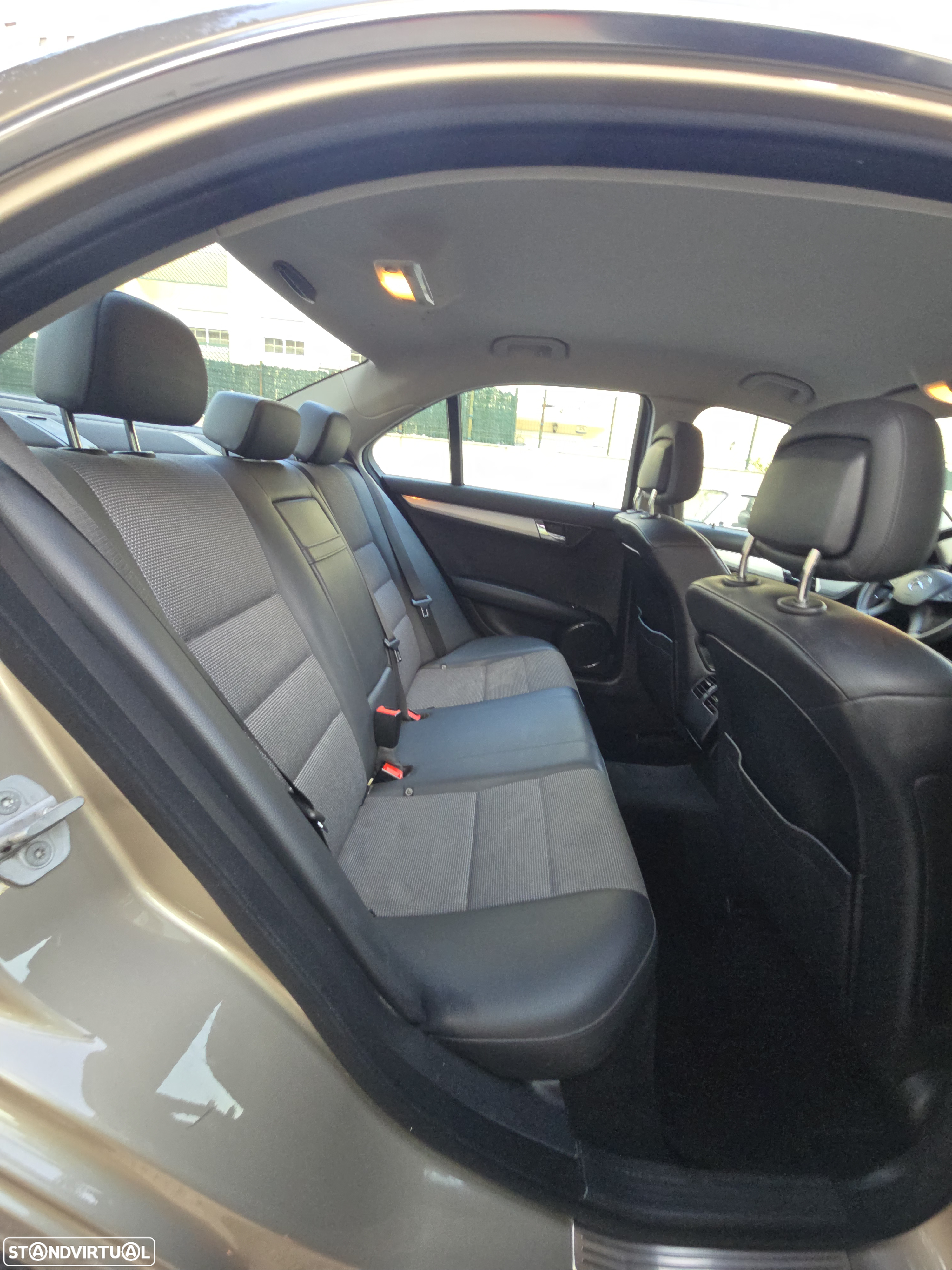 Mercedes-Benz C 250 CDi Avantgarde BlueEfficiency - 27