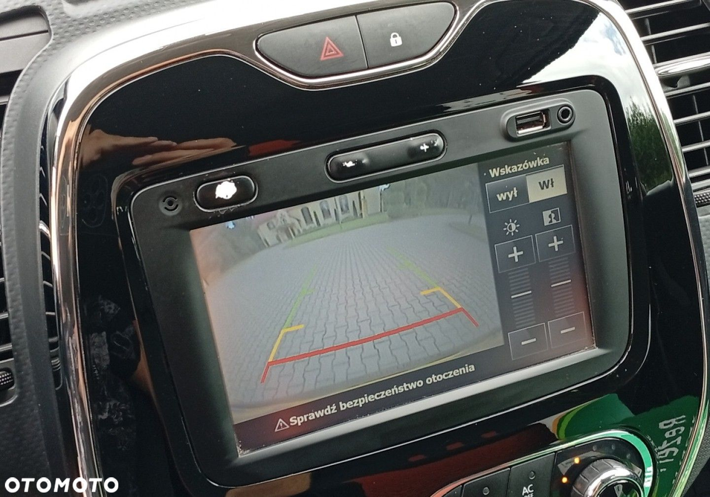 Renault Captur - 31
