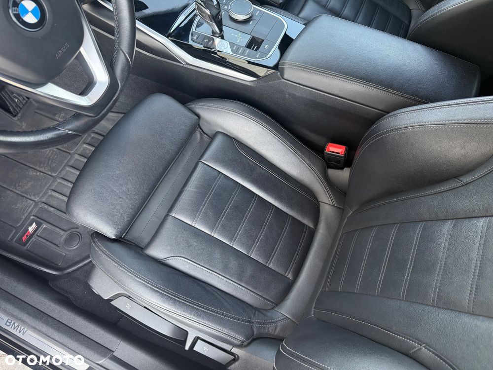 BMW Seria 3 320d Edition Luxury Line Purity - 26