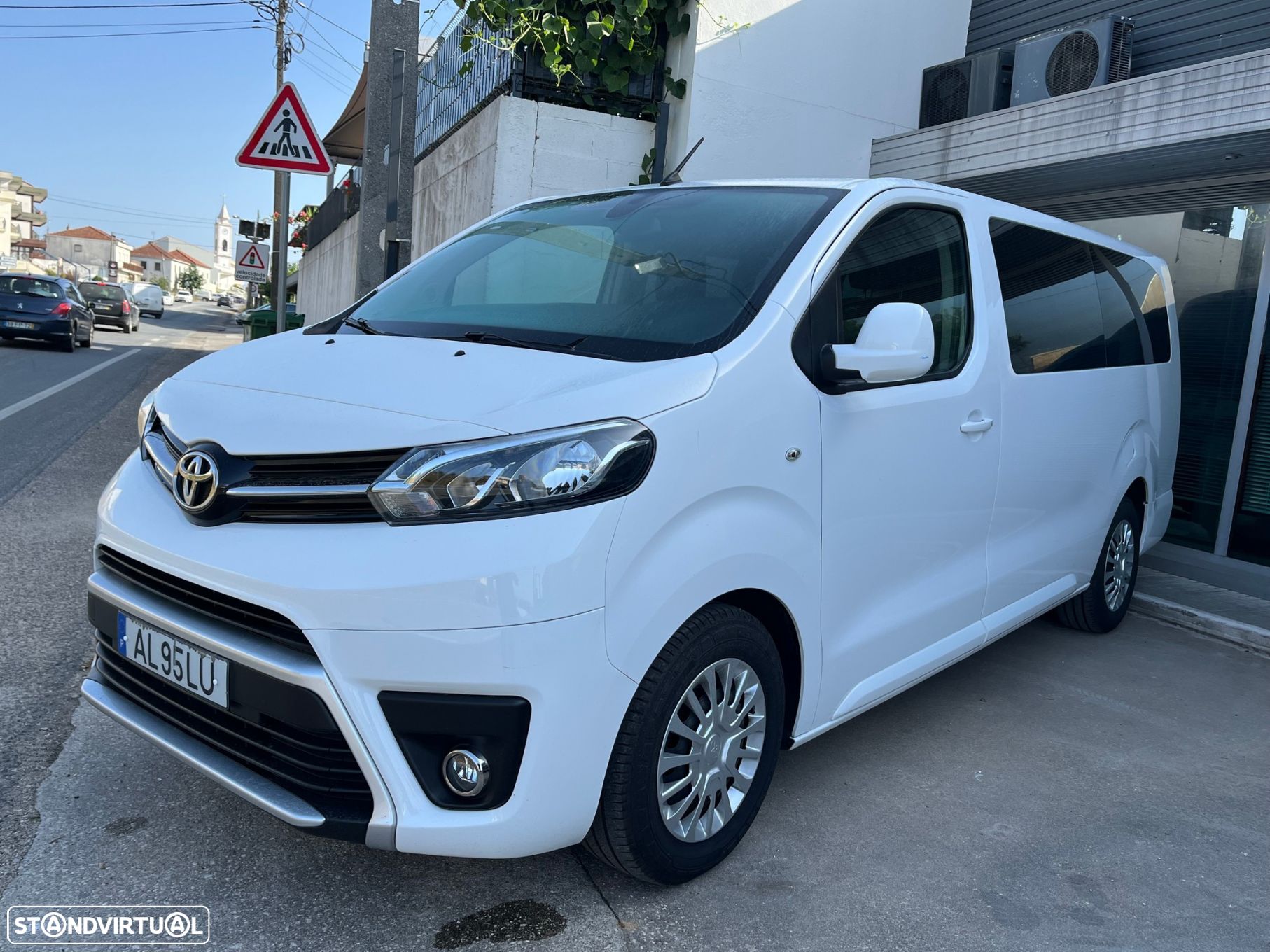 Toyota Proace Verso 1.5 D-4D L2 1.2T Comfort 9L PDL - 1