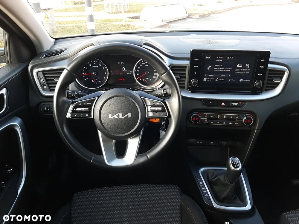 Kia Ceed 1.5 T-GDI M - 13