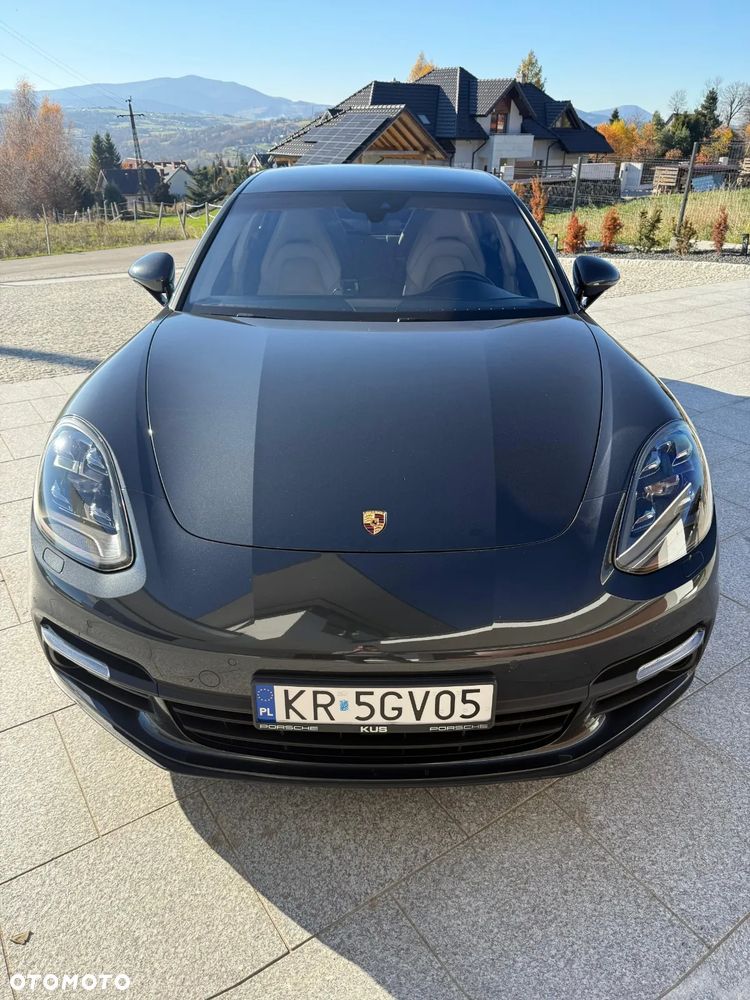 Porsche Panamera 4S - 6