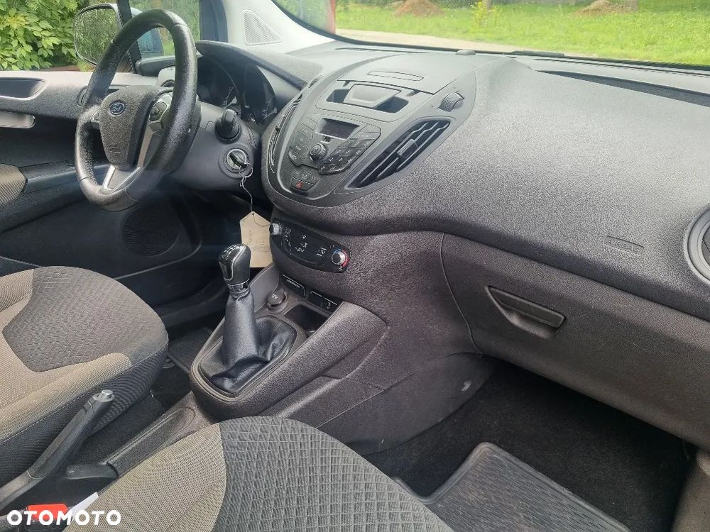 Ford Tourneo Courier 1.0 EcoBoost Titanium - 10