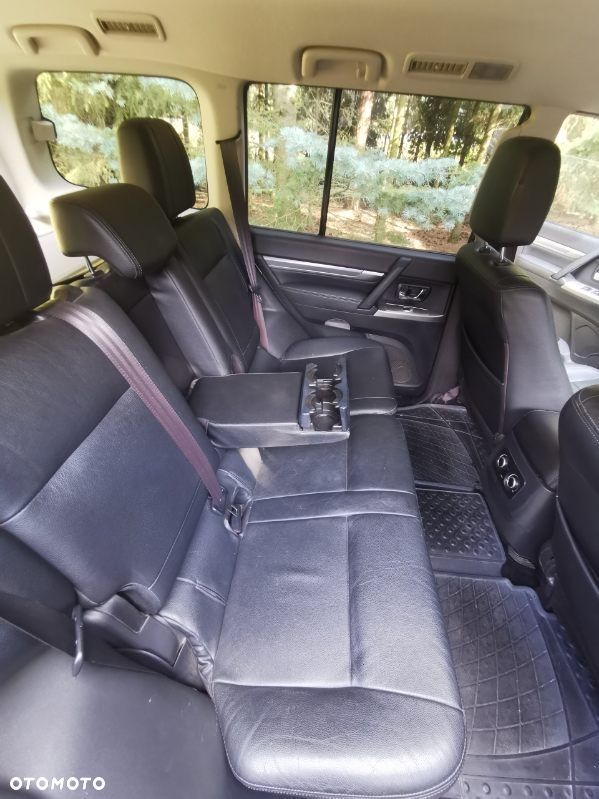 Mitsubishi Pajero 3.2 DID Instyle EU6 - 10