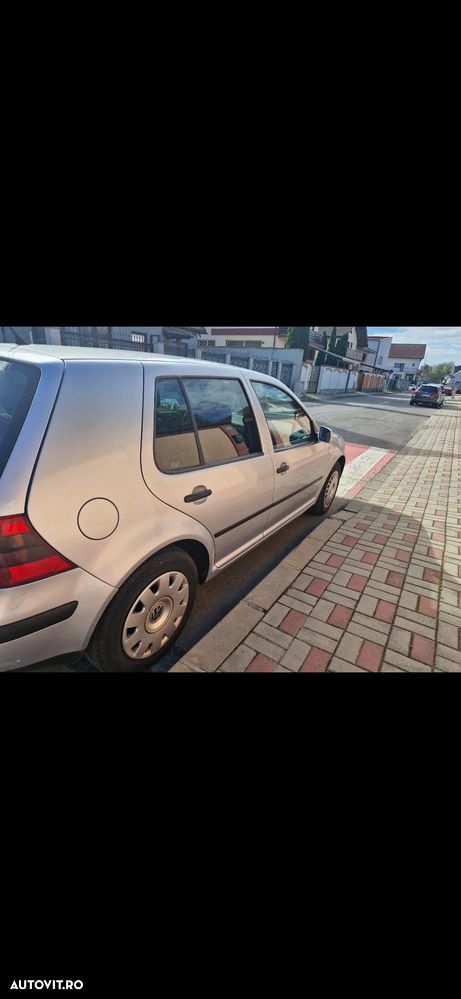 Volkswagen Golf - 4