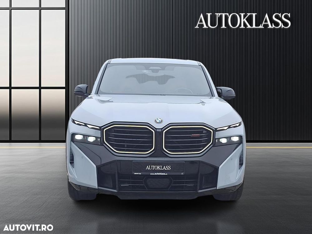 BMW XM - 9