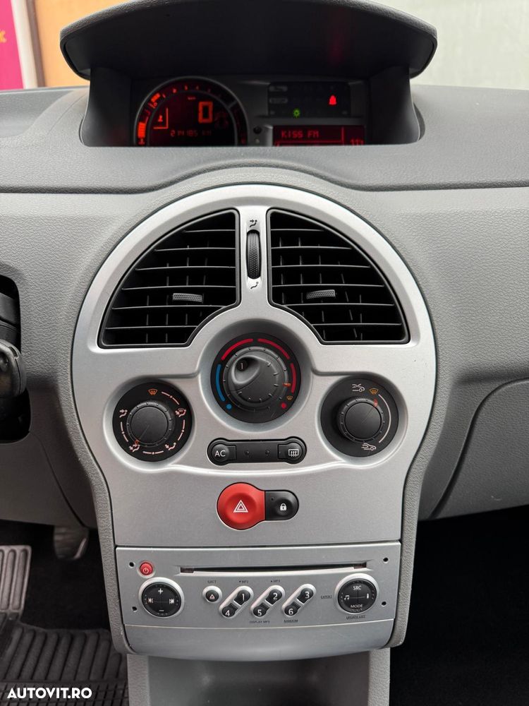 Renault Modus - 11