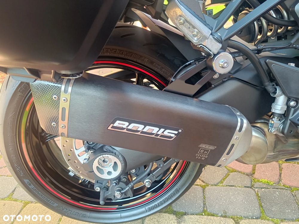 Kawasaki Ninja 1000 SX - 30