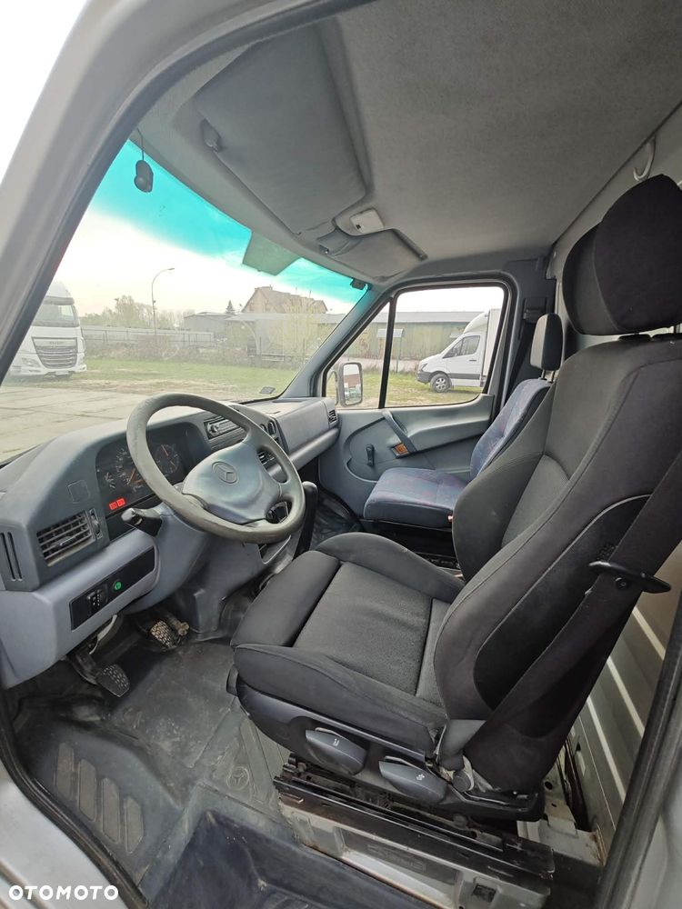 Mercedes-Benz SPRINTER 412 - 7