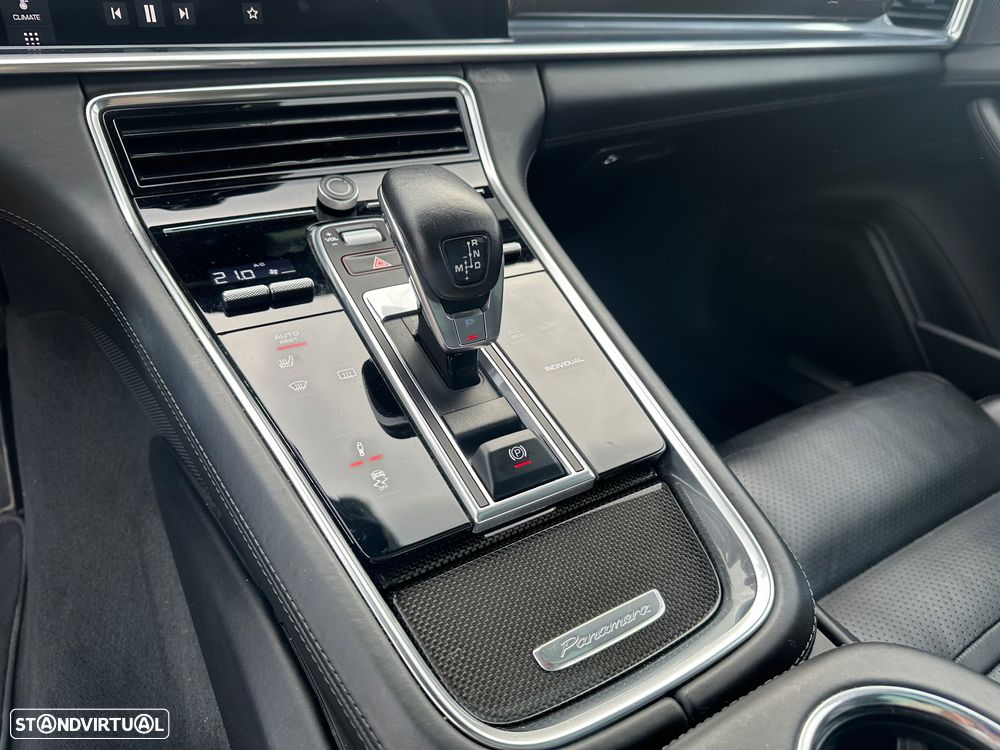 Porsche Panamera Sport Turismo 4 E-Hybrid - 17