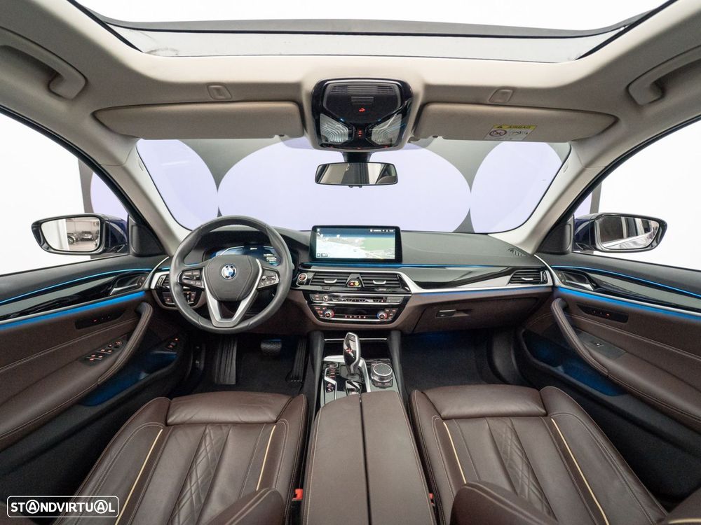 BMW 530 e - 16