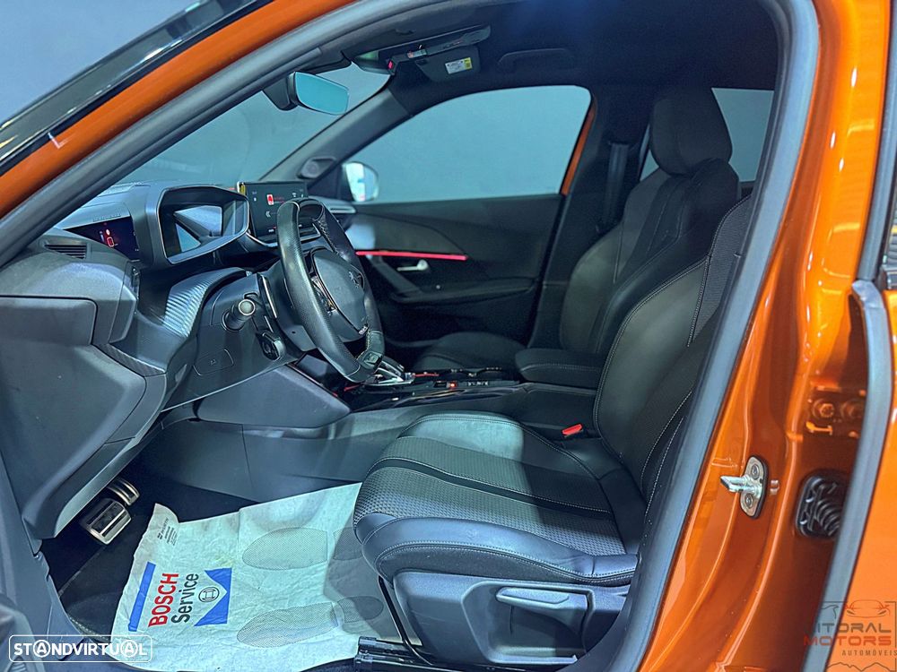 Peugeot 2008 1.2 PureTech GT EAT8 - 15