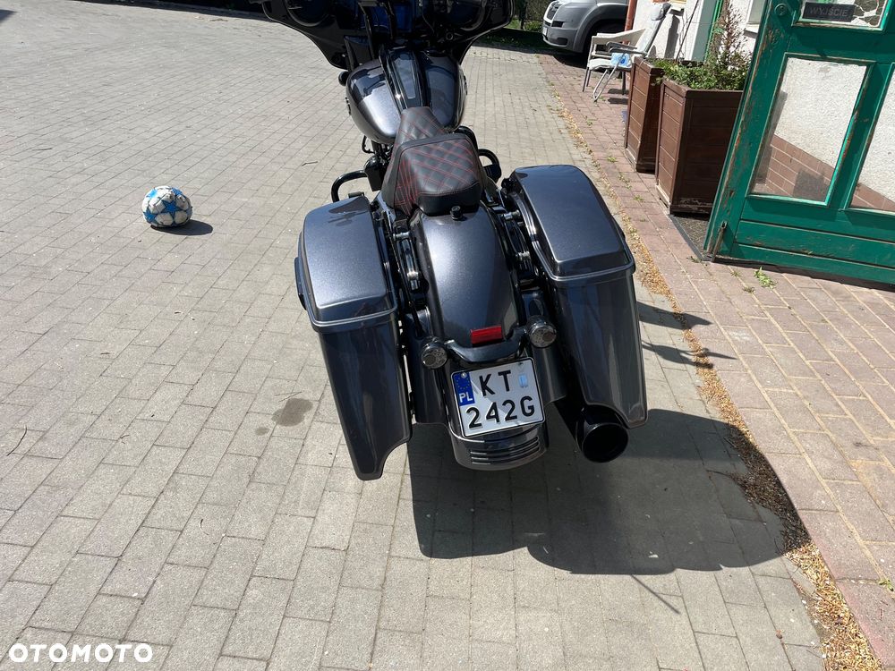 Harley-Davidson Touring Street Glide - 4