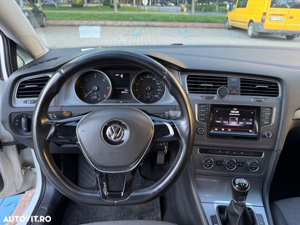 Volkswagen Golf - 14