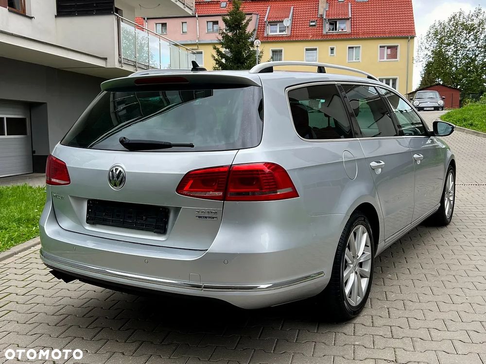 Volkswagen Passat 2.0 TDI Highline - 11