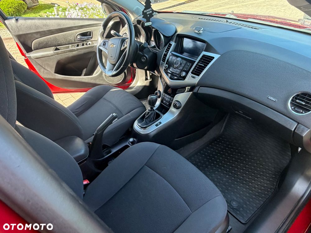 Chevrolet Cruze 1.6 LT+ - 19