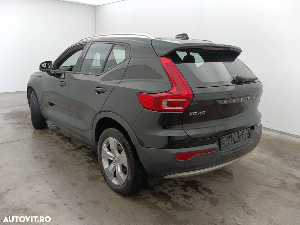 Volvo XC 40 T2 AT8 Momentum - 3