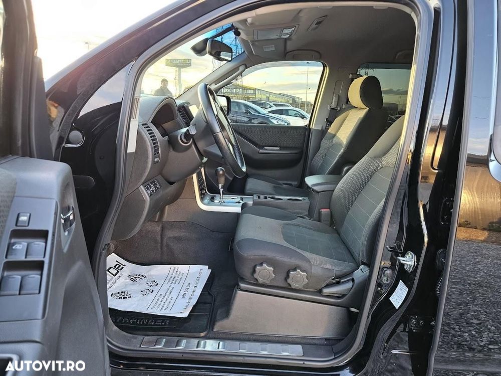 Nissan Pathfinder - 5