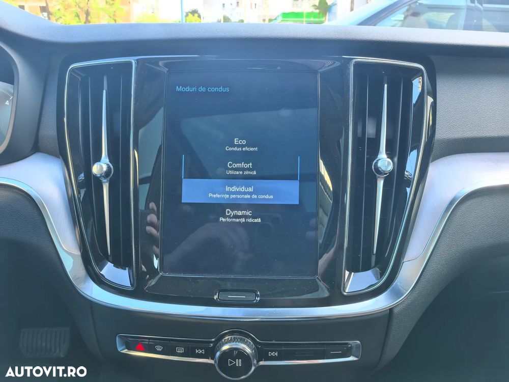 Volvo V60 D3 Geartronic Momentum Pro - 17