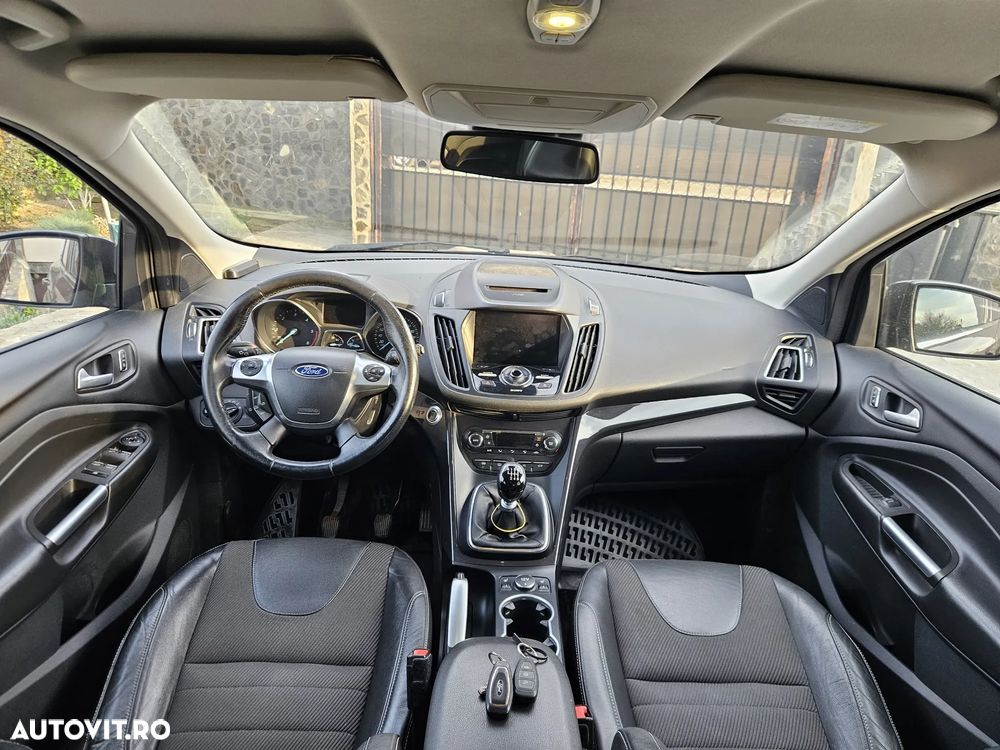 Ford Kuga 2.0 TDCi 4WD Titanium - 4