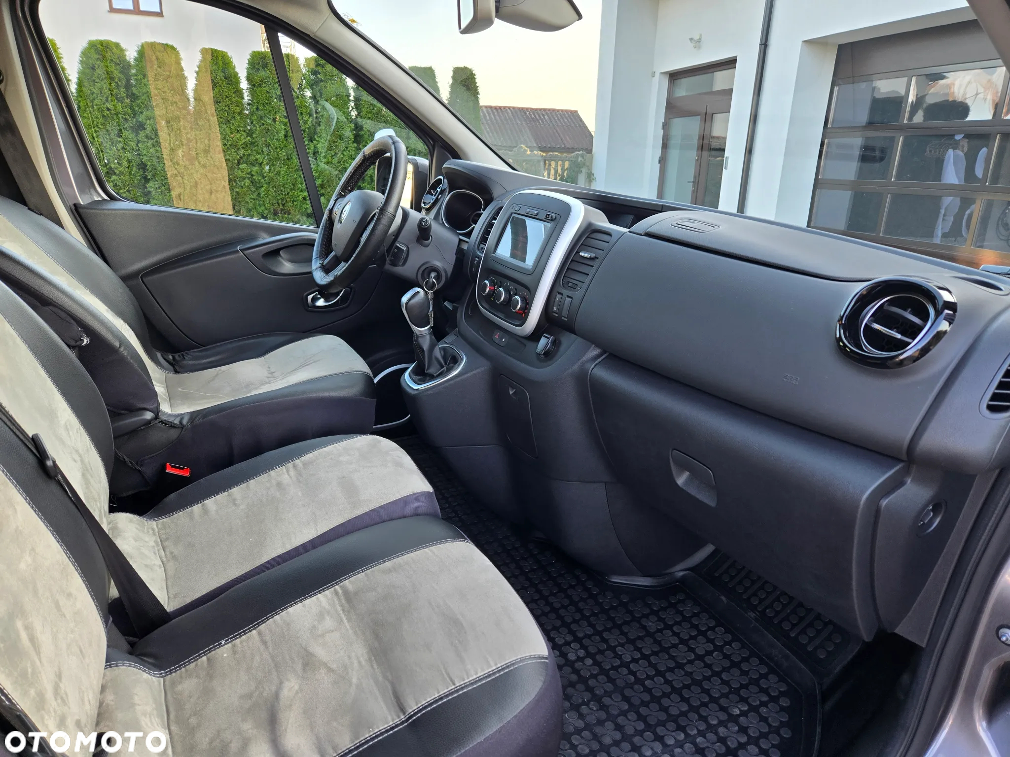 Renault Trafic Grand SpaceClass 2.0 dCi EDC - 28