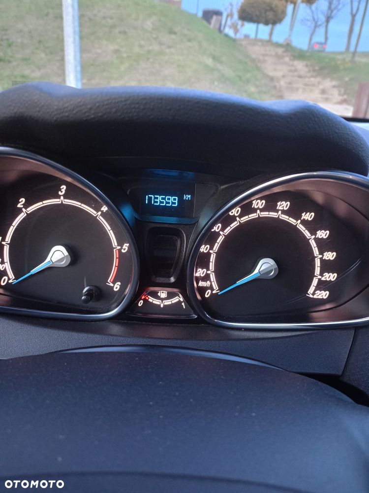 Ford Fiesta 1.5 TDCi SYNC Edition - 8