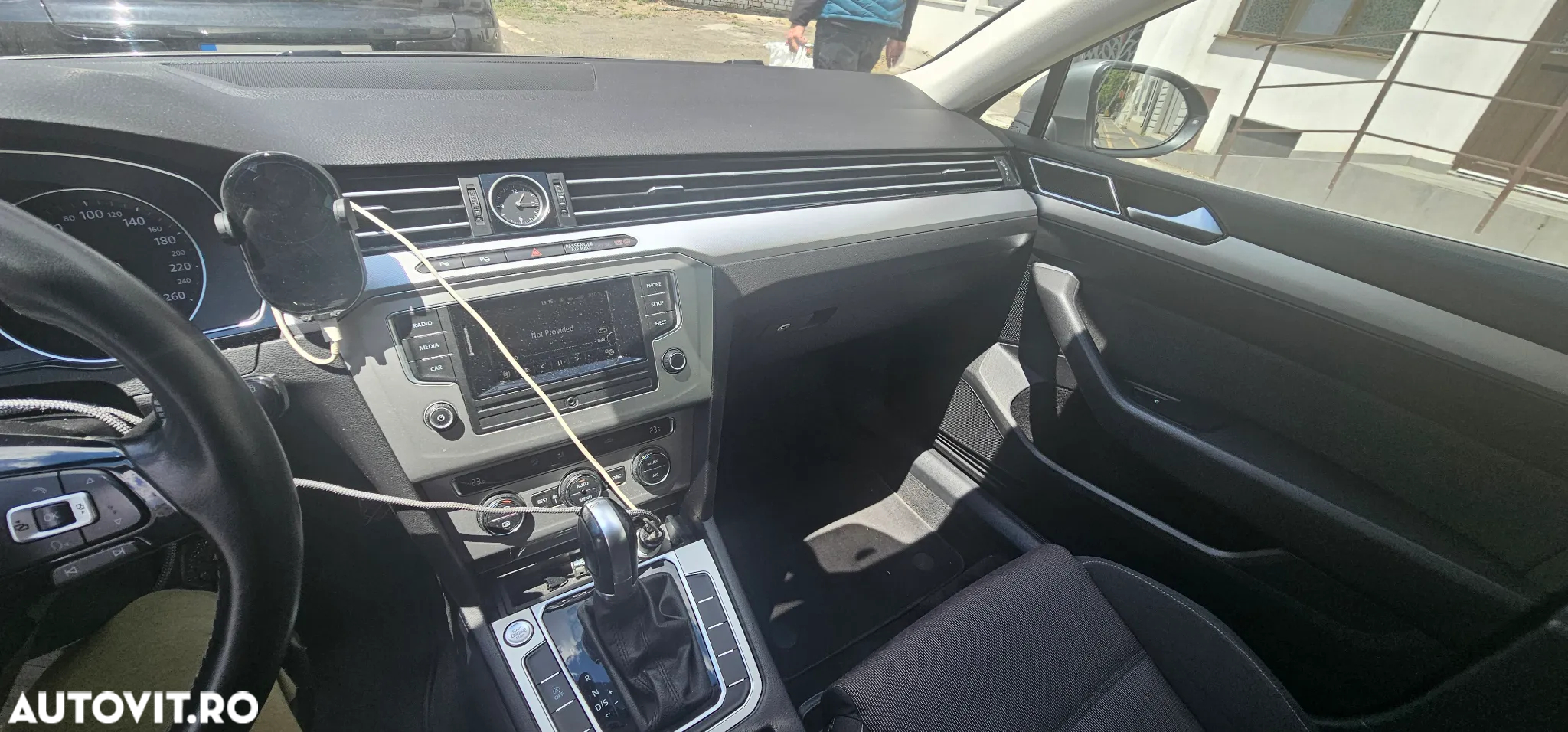 Volkswagen Passat Variant 2.0 TDI DSG Comfortline - 8
