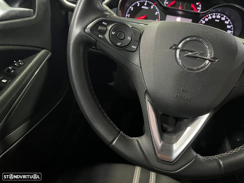 Opel Crossland 1.2 T Design & Tech - 15