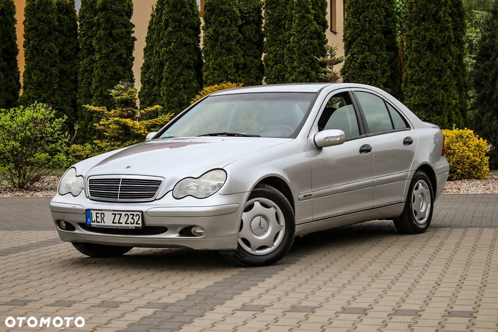 Mercedes-Benz Klasa C 180 Kompressor Automatik Classic - 2