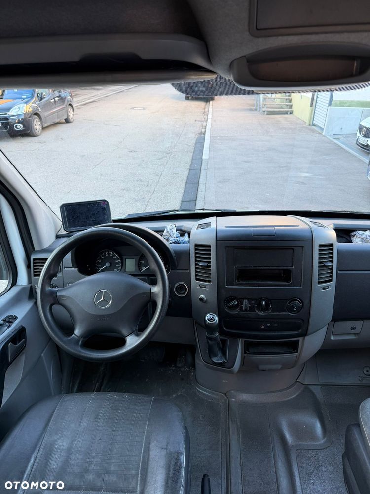 Mercedes-Benz Sprinter - 7