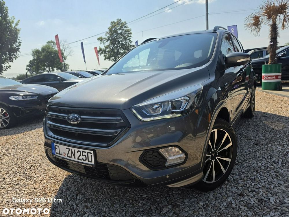 Ford Kuga 1.5 EcoBoost 2x4 ST-Line - 4