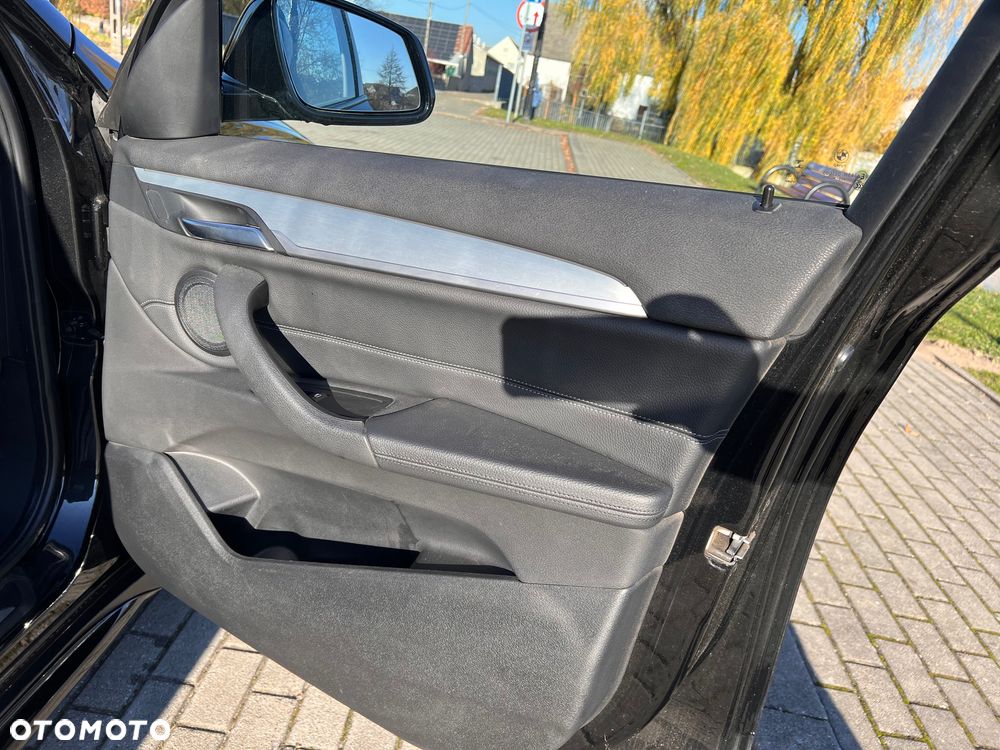 BMW X1 xDrive20d Sport Line - 19